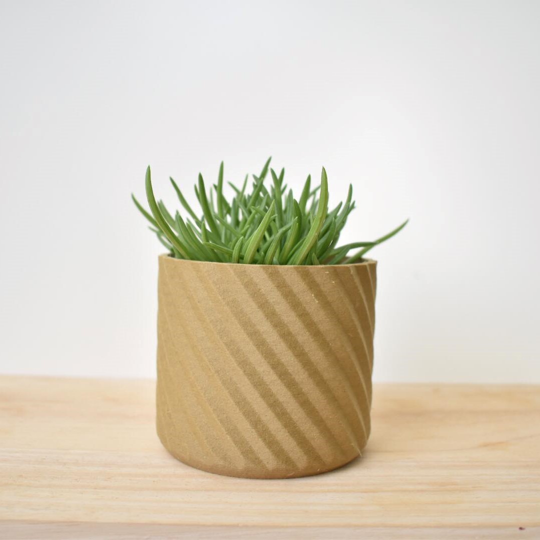 bloempotten bloempotje hout groen rood eik houtfilament woodfilament 3D 3Dprintable 3D-geprint 3D printing