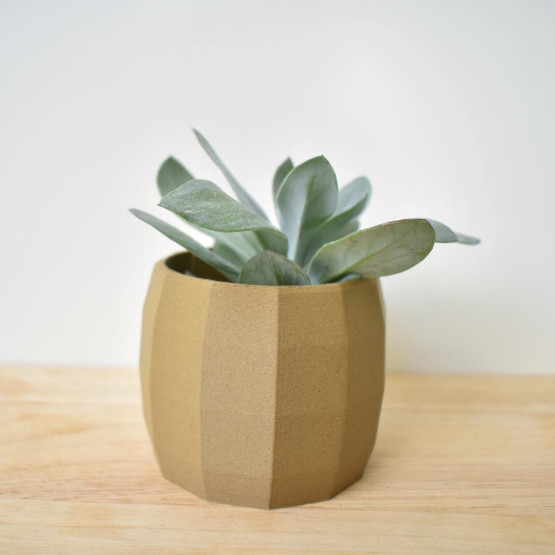 bloempotten bloempotje hout groen rood eik houtfilament woodfilament 3D 3Dprintable 3D-geprint 3D printing