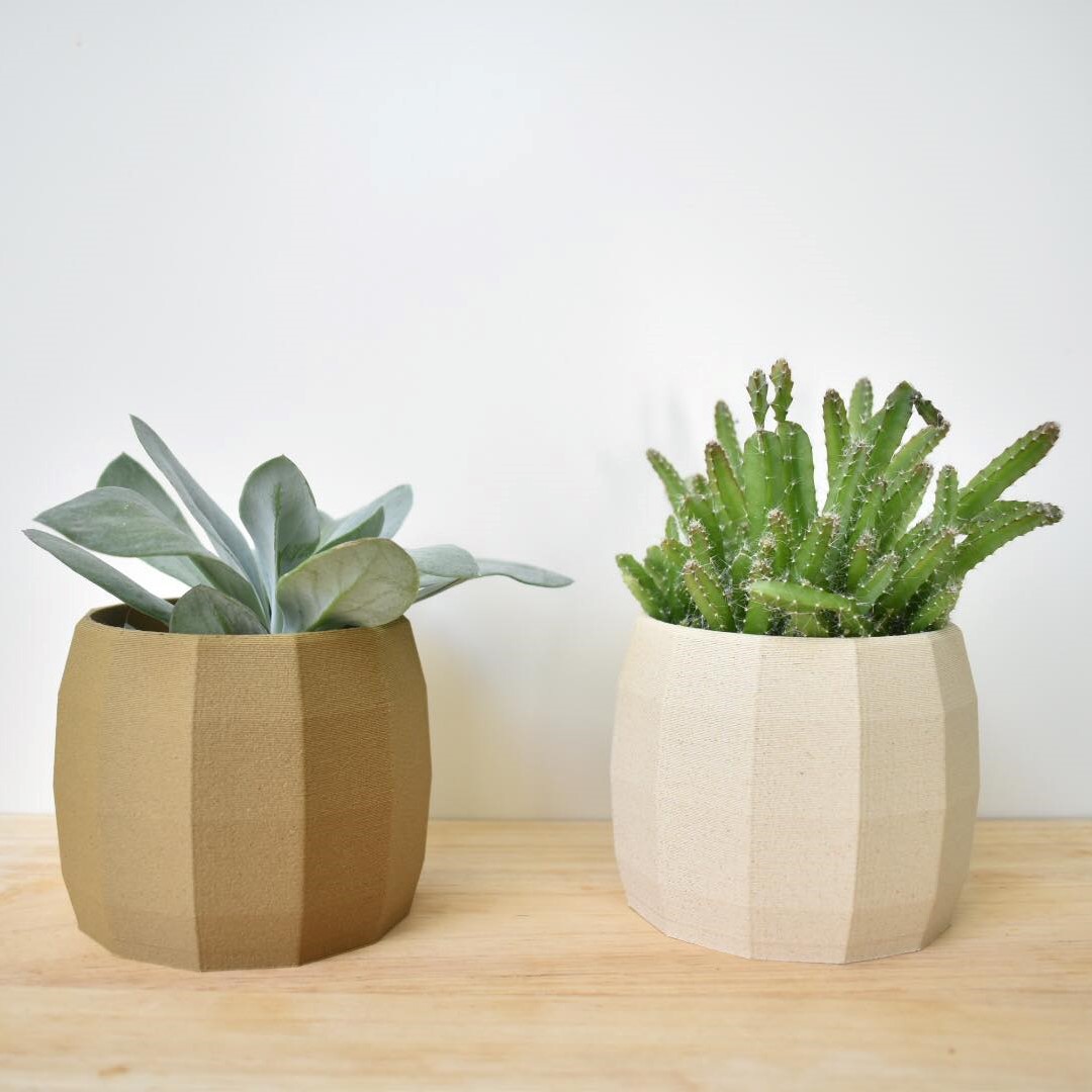 bloempotten bloempotje hout groen rood eik houtfilament woodfilament 3D 3Dprintable 3D-geprint 3D printing