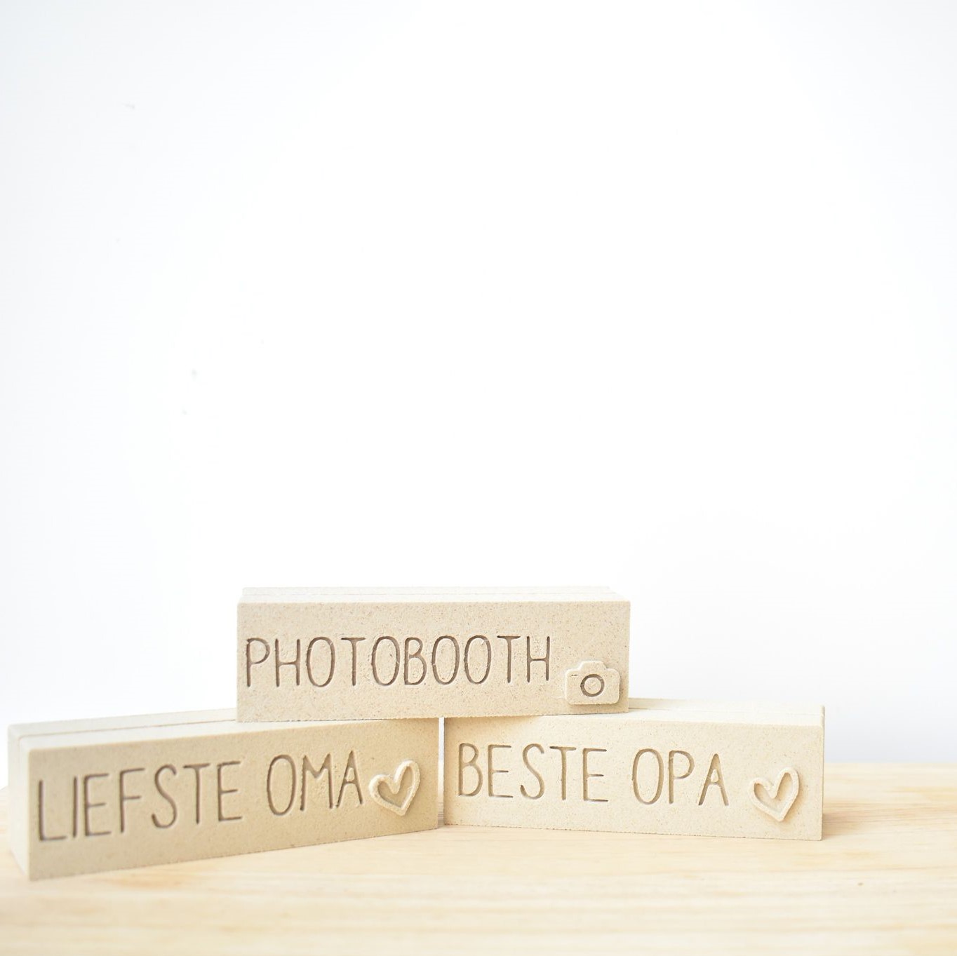 kaarthouder fotohouder woodfilament persoonlijk cadeau gepersonaliseerd photoholder foto kaartjes herinneringsplank woodies3D woodfilament 3D-printed