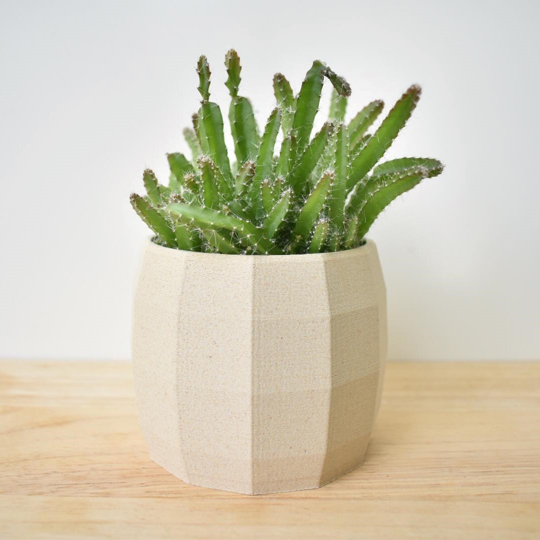 bloempotten bloempotje hout groen rood eik houtfilament woodfilament 3D 3Dprintable 3D-geprint 3D printing