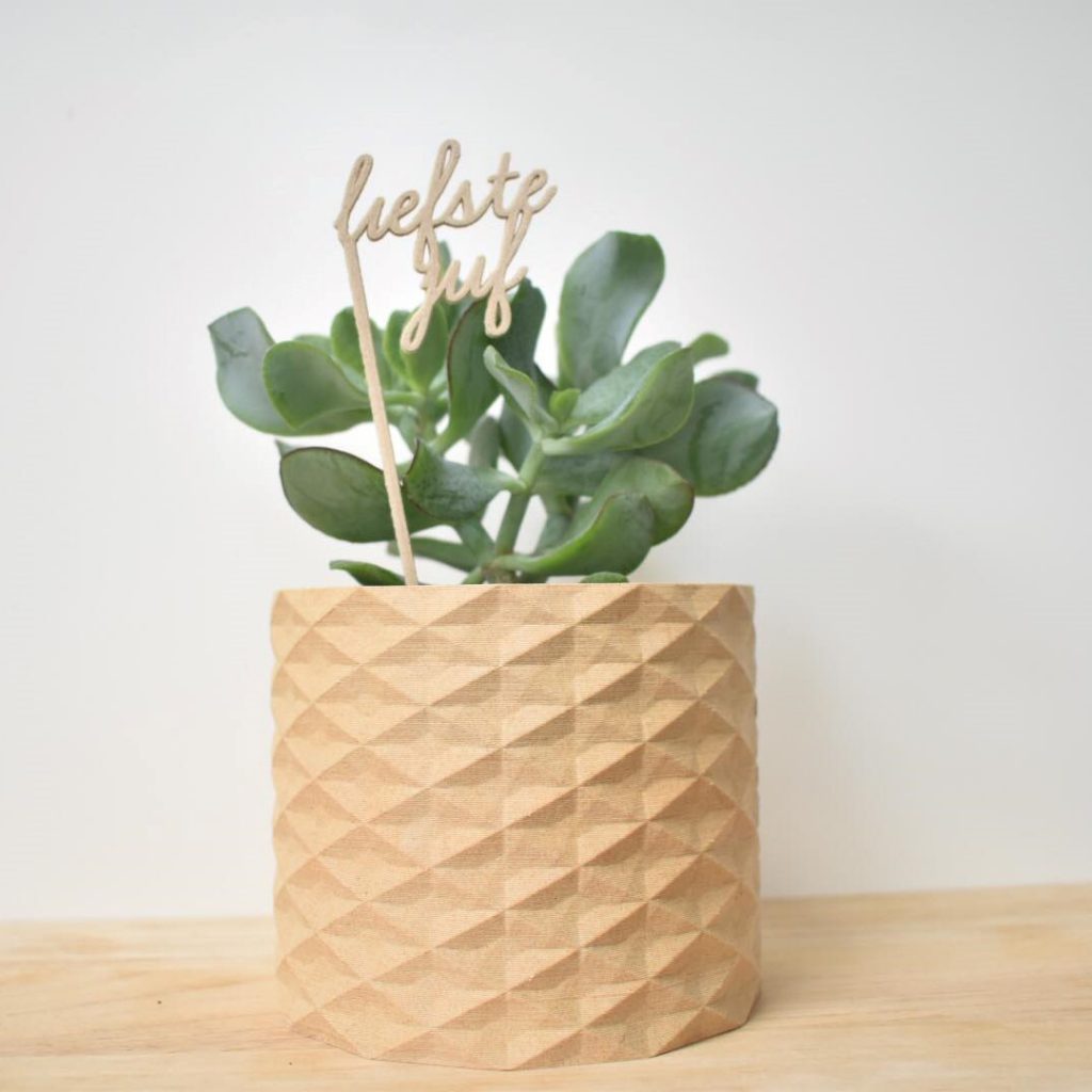 houten stok caketopper woodfilament cake taarttopper stokje gepersonaliseerd liefs boodschap bloemetje gefeliciteerd dankjewel geschenk cadeau persoonlijk woodies3D 3Dprinted 3D printable