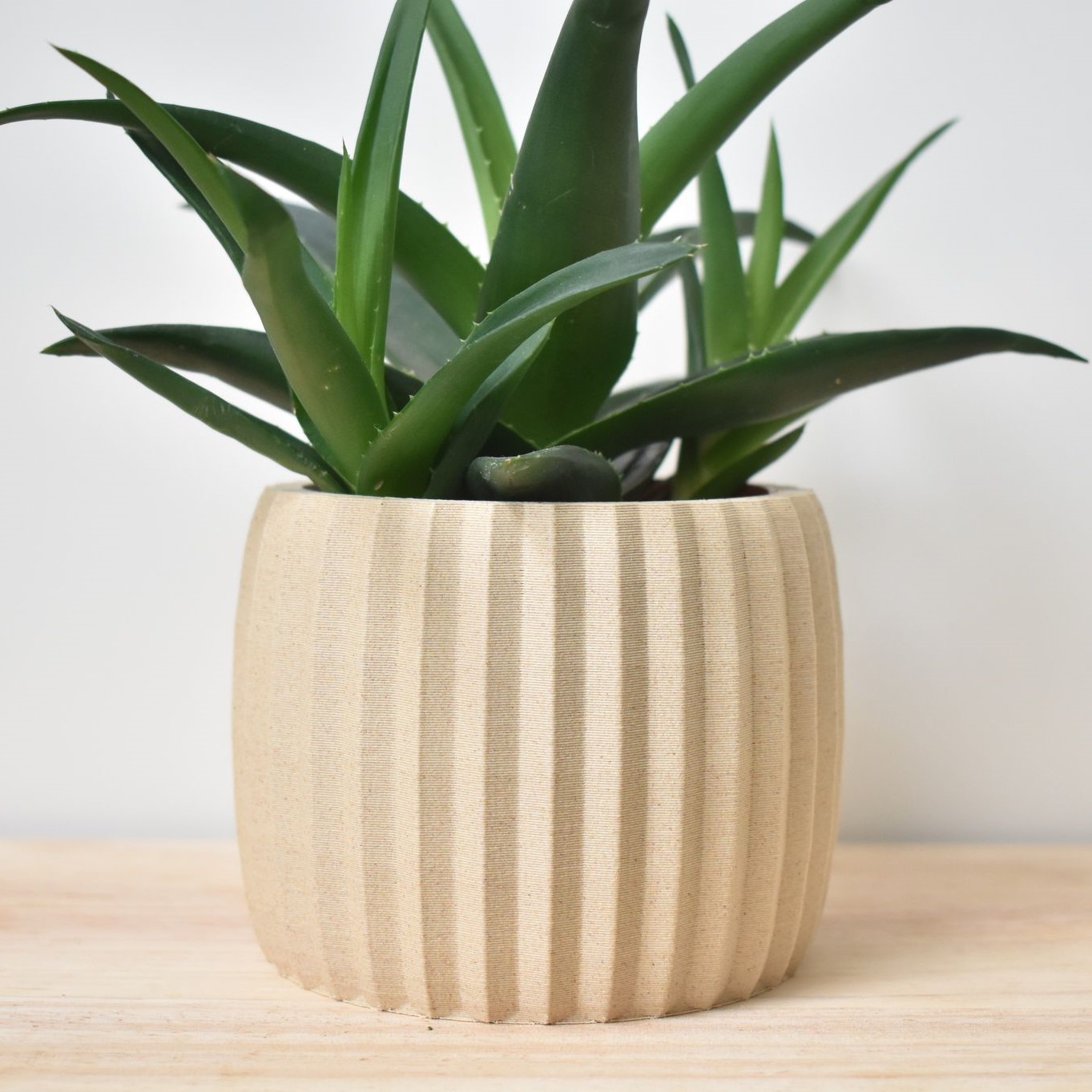 bloempotten bloempotje hout groen rood eik houtfilament woodfilament 3D 3Dprintable 3D-geprint 3D printing